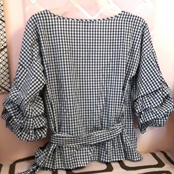 NWT Forever 21 Women's Wrap-Around Tie Top B&W - Picture 3 of 16